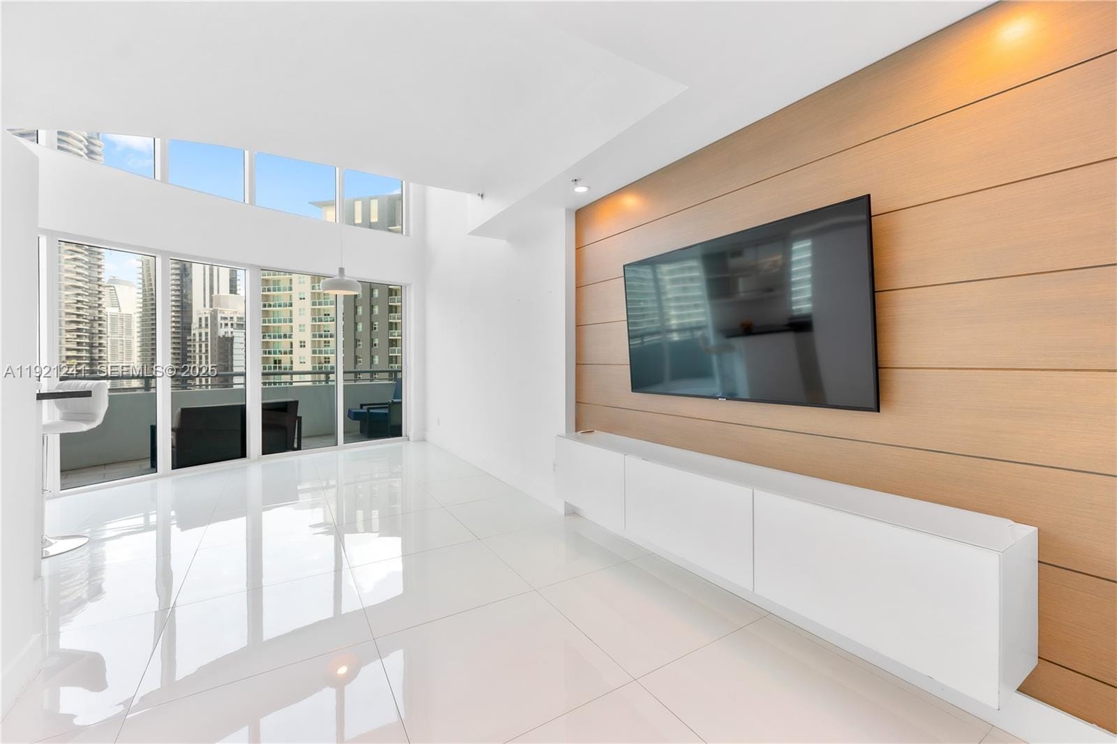60 SW 13th Street 2626, Miami, FL 33130 photo 8
