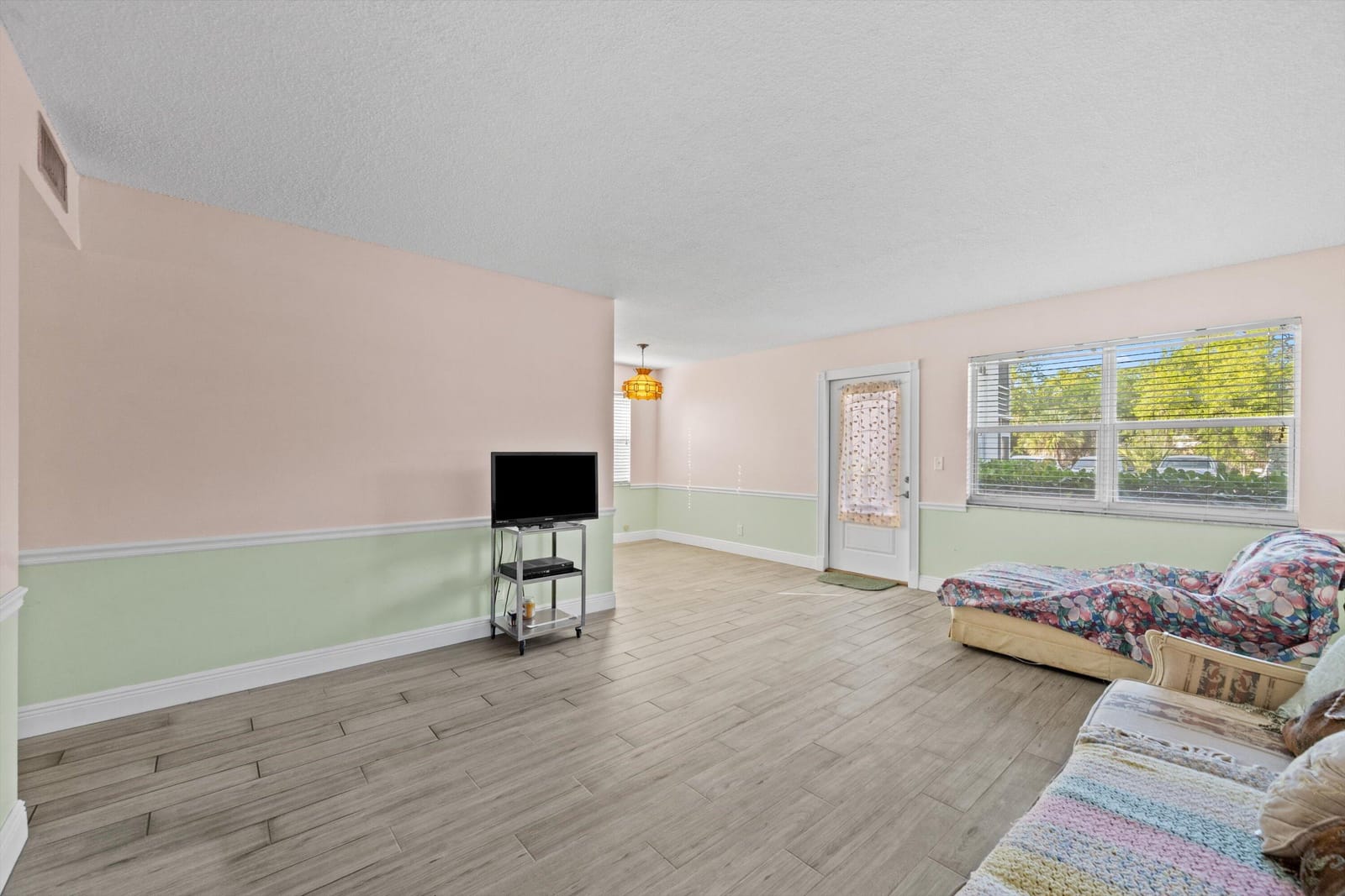 380 Sheffield P — photo 7