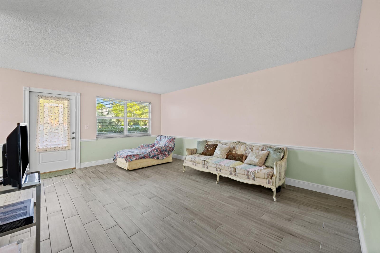 380 Sheffield P — photo 8