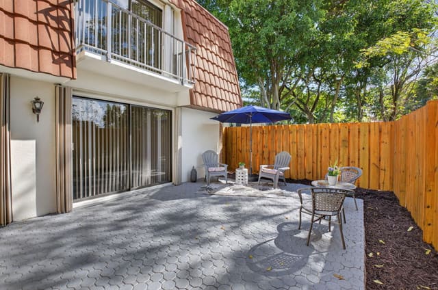 3002 San Clara Drive 6-B, sold in Spanish Wells Condo I, Delray Beach, FL