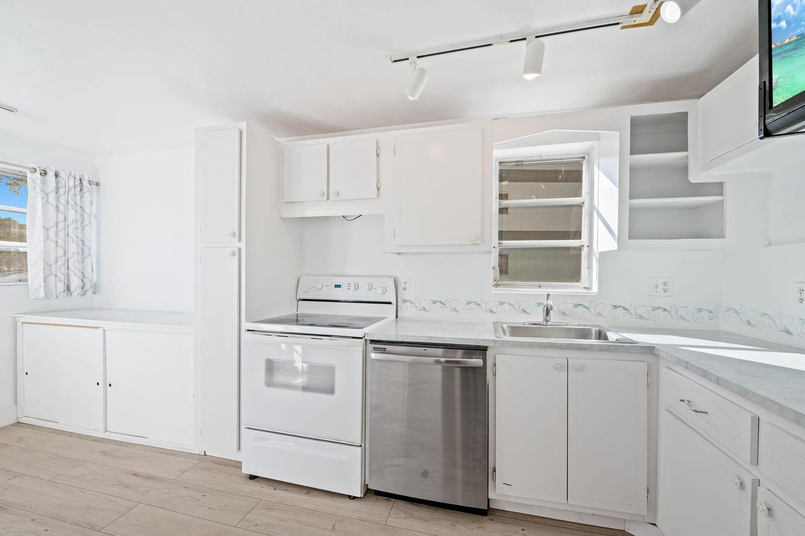8341 Sands Point Boulevard B101 — photo 11