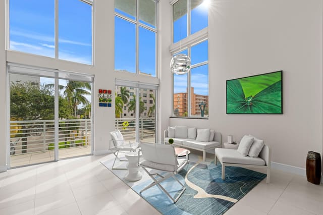 108 Lake Avenue 203, Lake Worth Beach, FL 33460