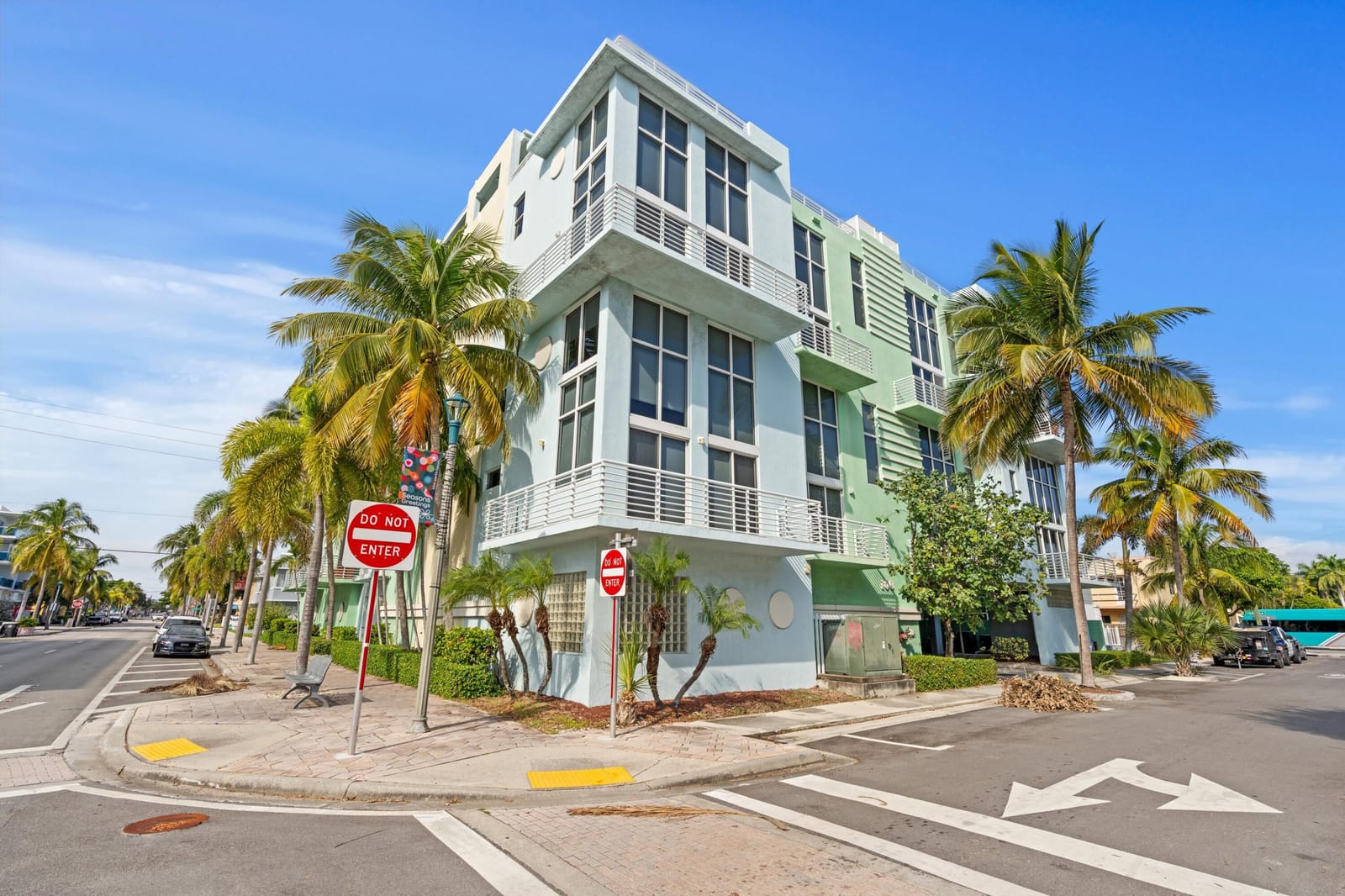 108 Lake Avenue 203, Lake Worth Beach, FL 33460 photo 25