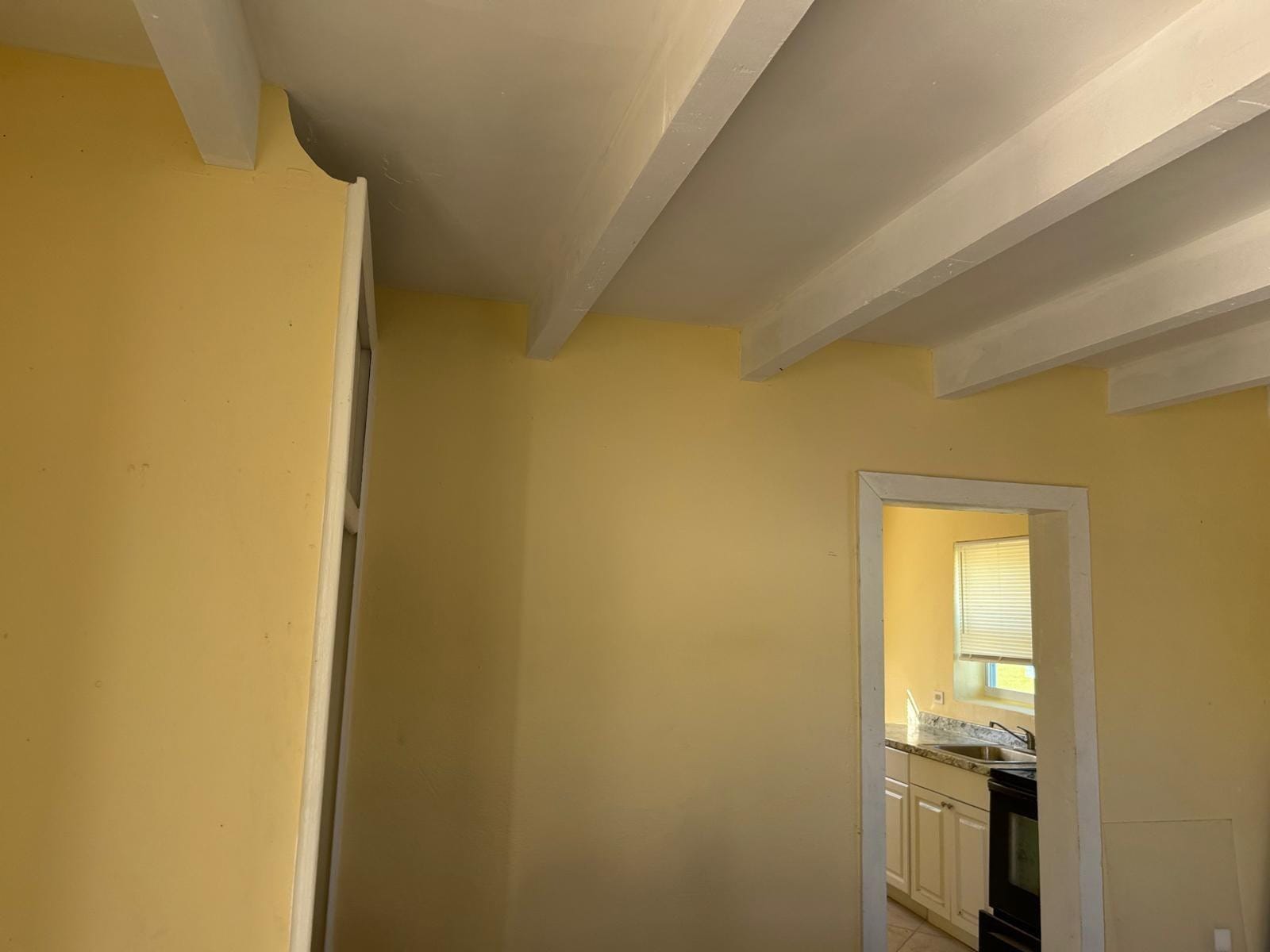 371 Banyan (REAR APT) Avenue — photo 3