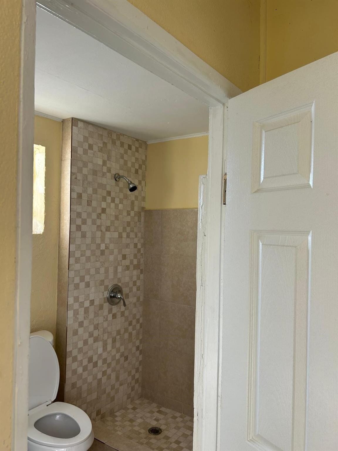 371 Banyan (REAR APT) Avenue — photo 4