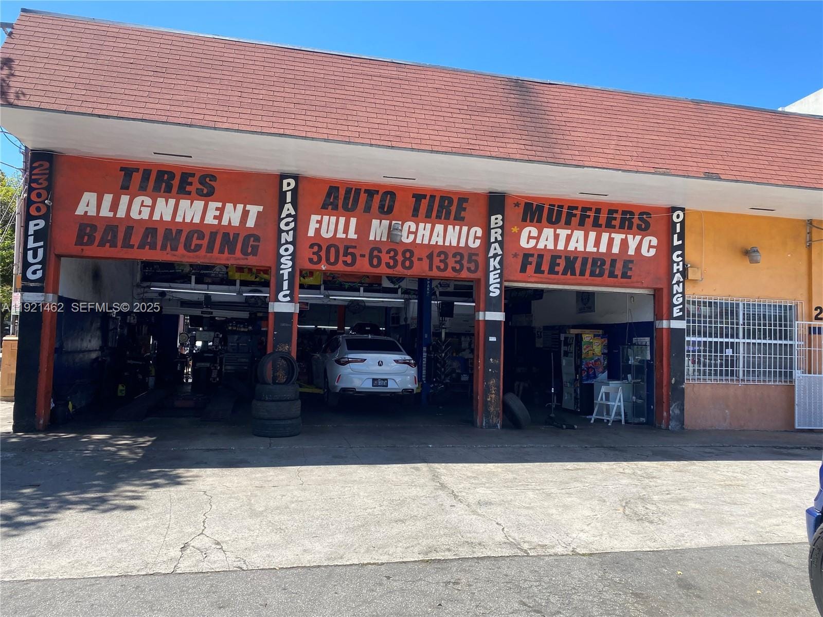 2300 NW 17th Street, Miami, FL 33142 photo 2