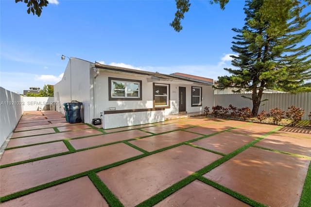 12961 SW 50th Lane, sold in Royale Green Townhouse Se, Miami, FL