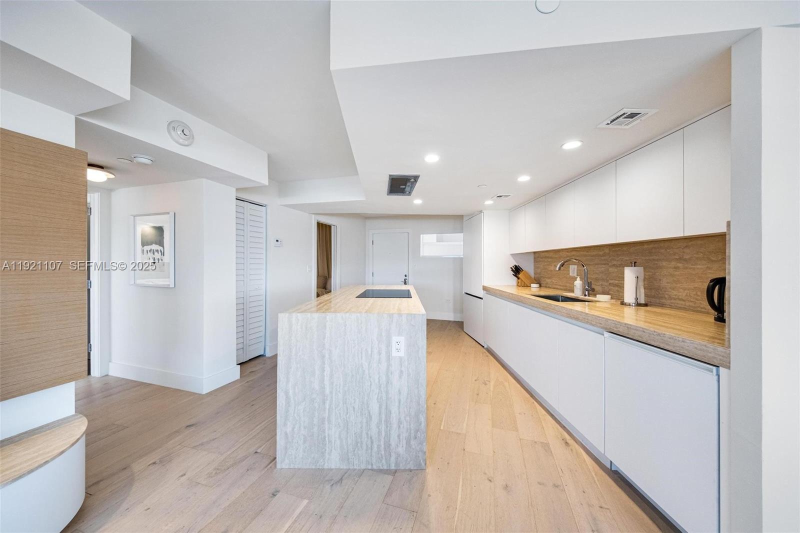 1881 Washington Avenue 14F, Miami Beach, FL 33139, Miami Beach