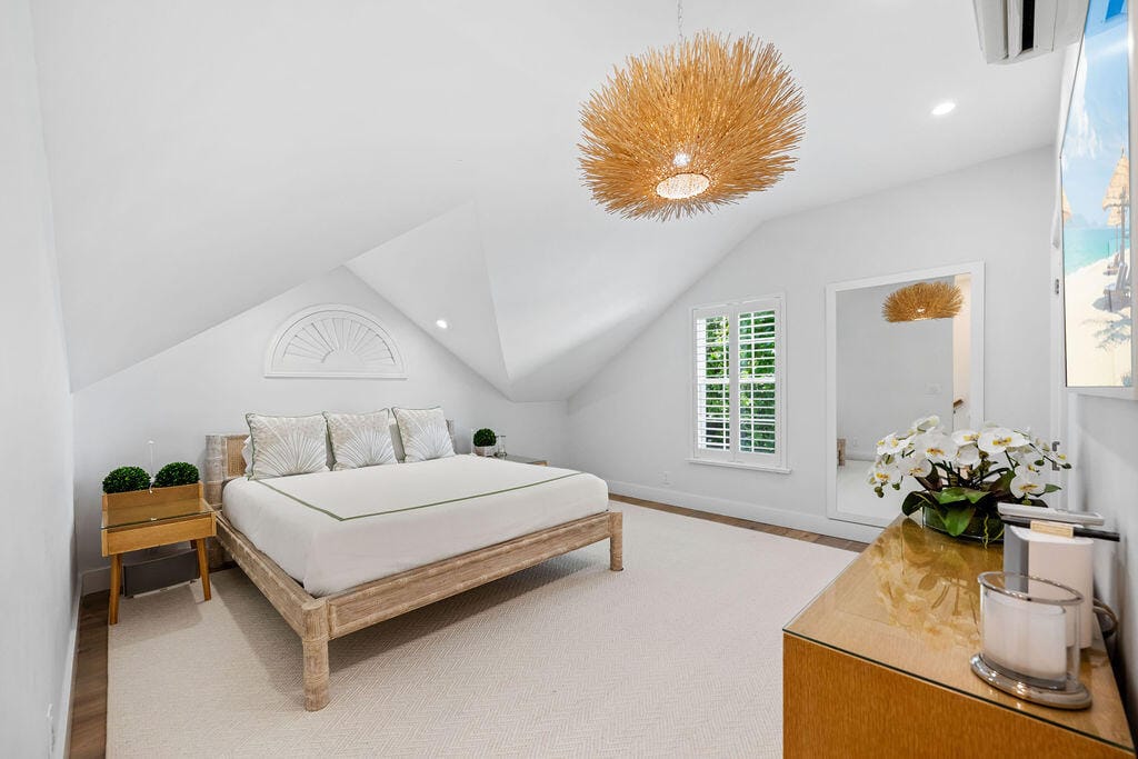 173 Peruvian Avenue 5 — photo 9