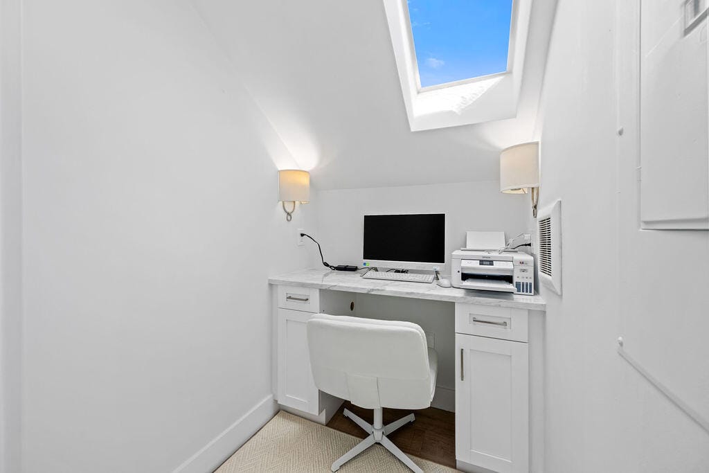 173 Peruvian Avenue 5 — photo 10