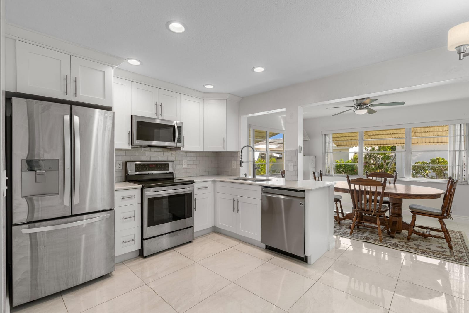816 SW 18th Court, Boynton Beach, FL 33426 photo 4