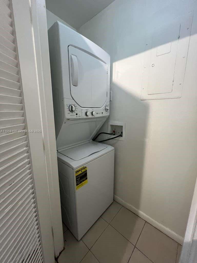 721 SE 1st Way B18 — photo 3
