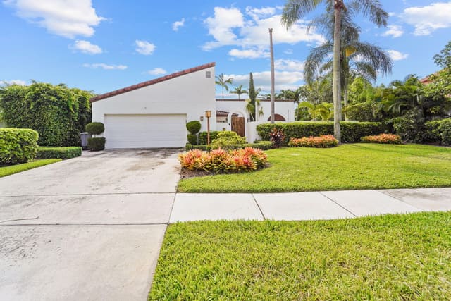 7036 San Sebastian Circle, sold in Del Mar Village, Boca Raton, FL