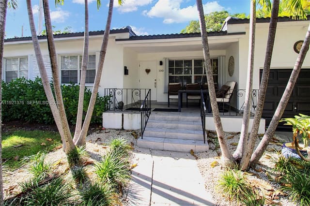 100 SW 30th Road, Miami, FL 33129