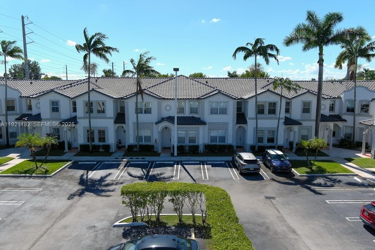 5630 NW 107th Avenue 1611, Doral, FL 33178 photo 2
