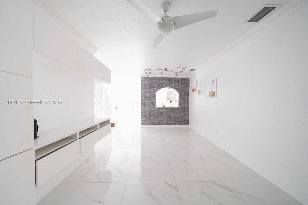 5630 NW 107th Avenue 1611, Doral, FL 33178 photo 3