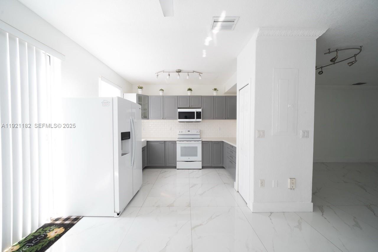 5630 NW 107th Avenue 1611, Doral, FL 33178 photo 4