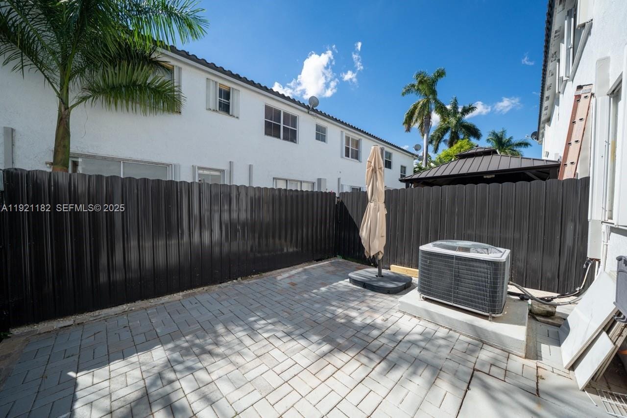 5630 NW 107th Avenue 1611, Doral, FL 33178 photo 8