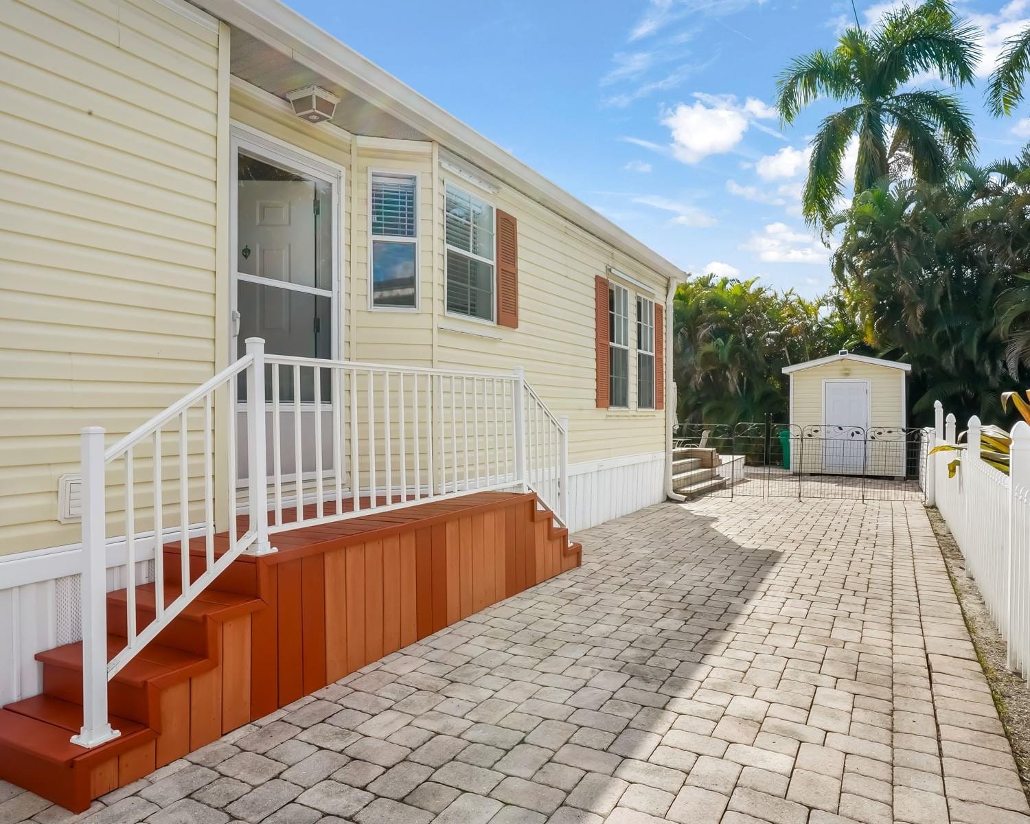 1911 SW 87th Terrace, Davie, FL 33324 photo 14
