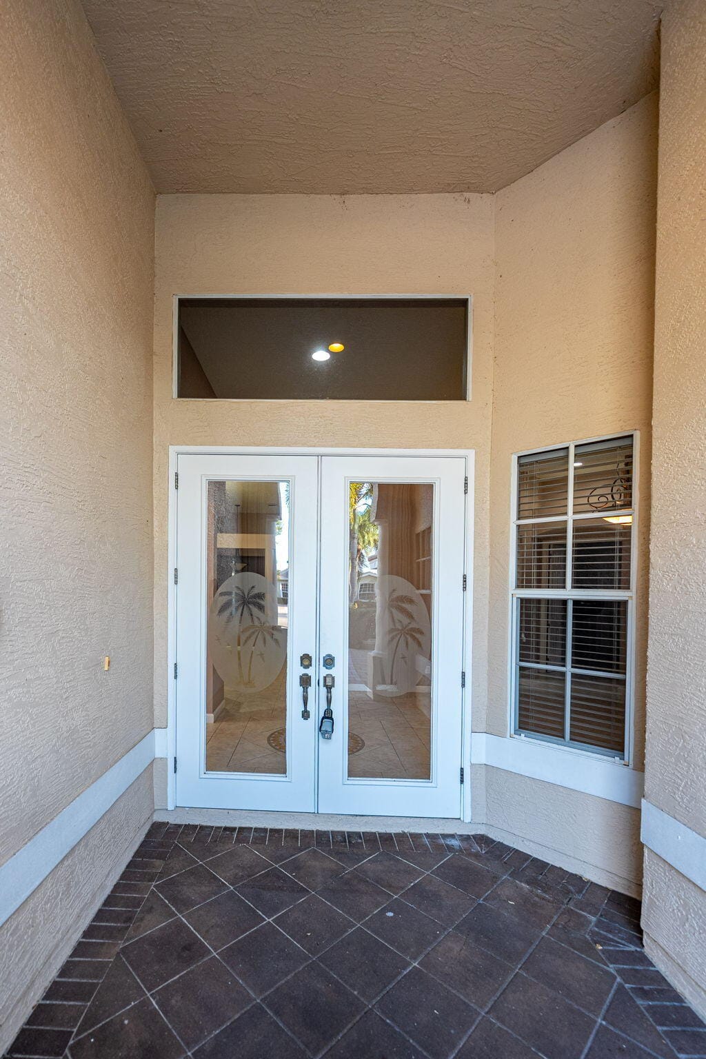 665 SW Lake Charles Circle — photo 7