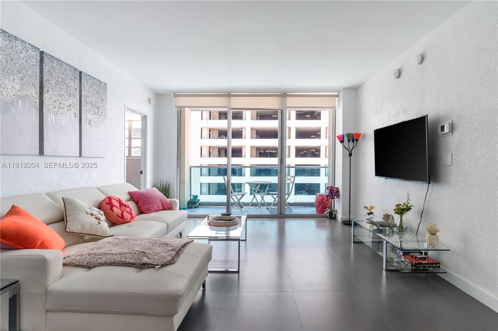 Sold home at 4001 S Ocean Drive 8F, Hollywood, FL 33019