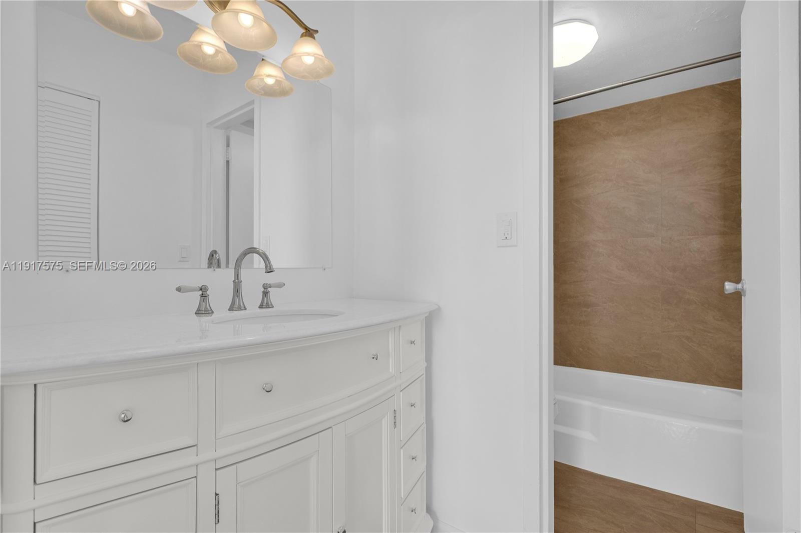 2020 NE 135th Street 805, North Miami, FL 33181 photo 16