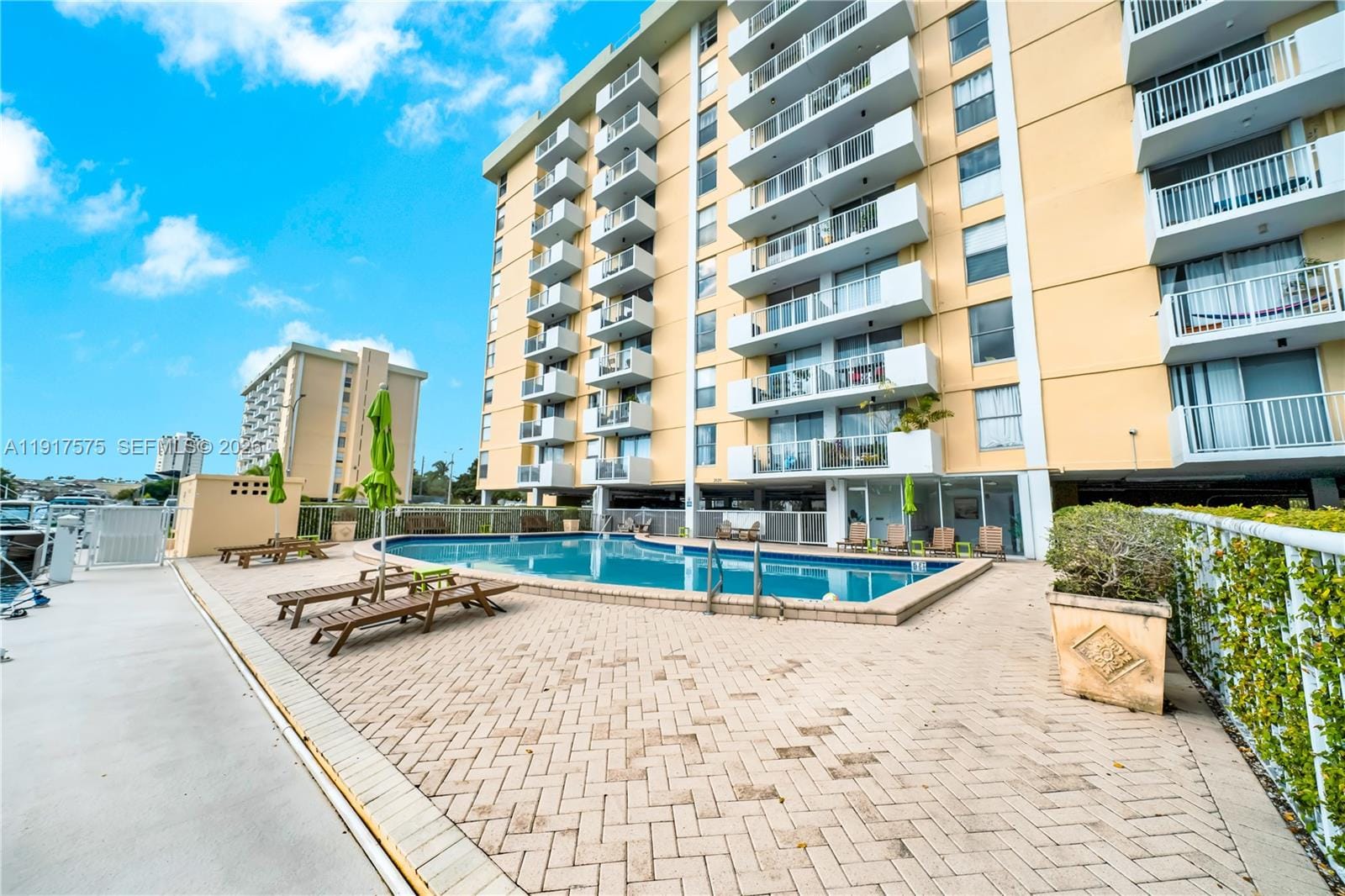 2020 NE 135th Street 805, North Miami, FL 33181 photo 29