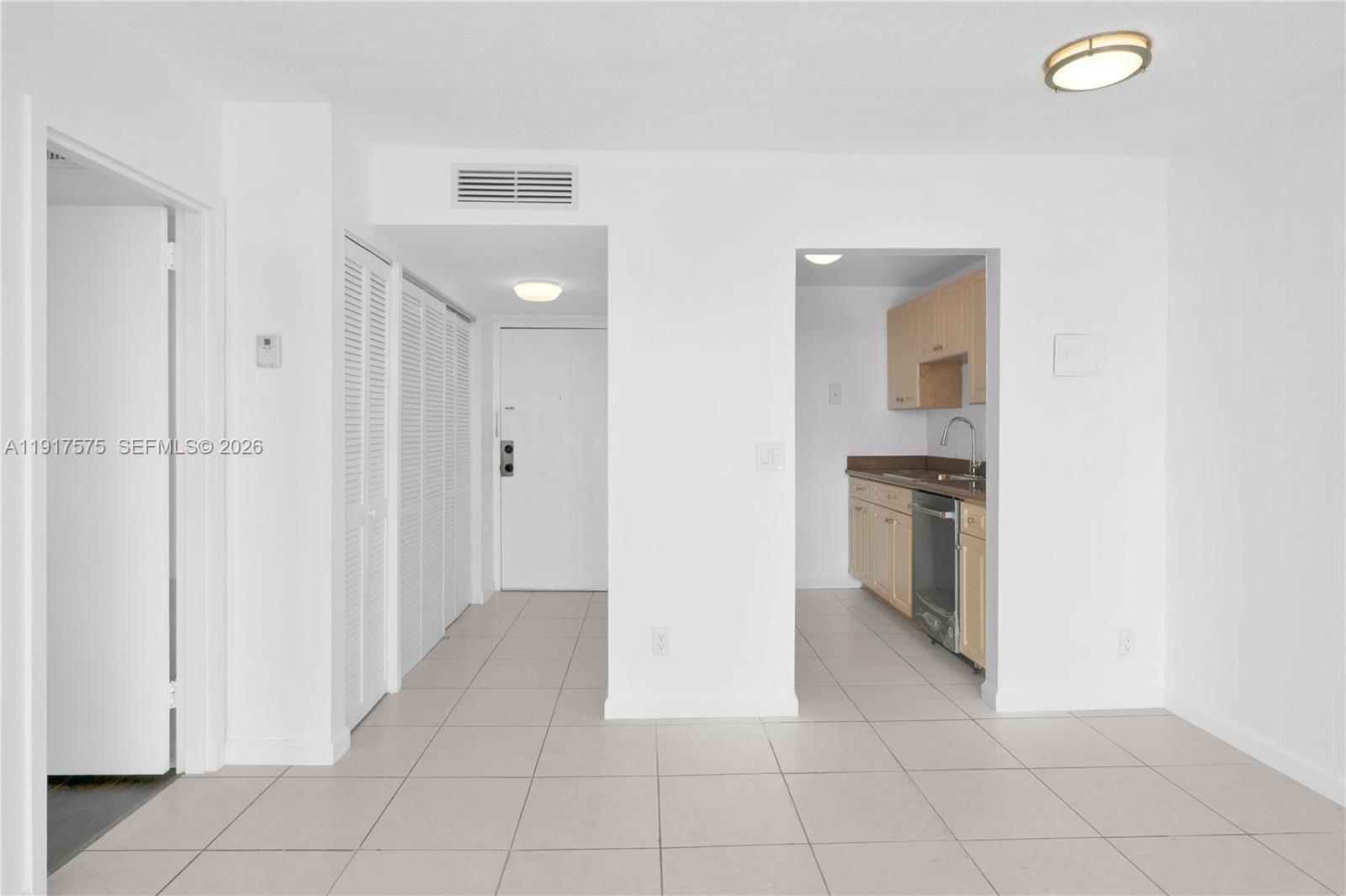2020 NE 135th Street 805, North Miami, FL 33181 photo 9