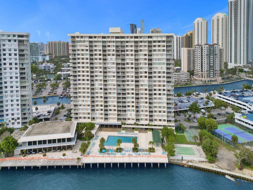 300 Bayview Drive 308, Sunny Isles Beach, FL 33160 photo 20