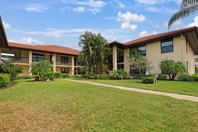 771 SW South River Drive 102, Stuart, FL 34997