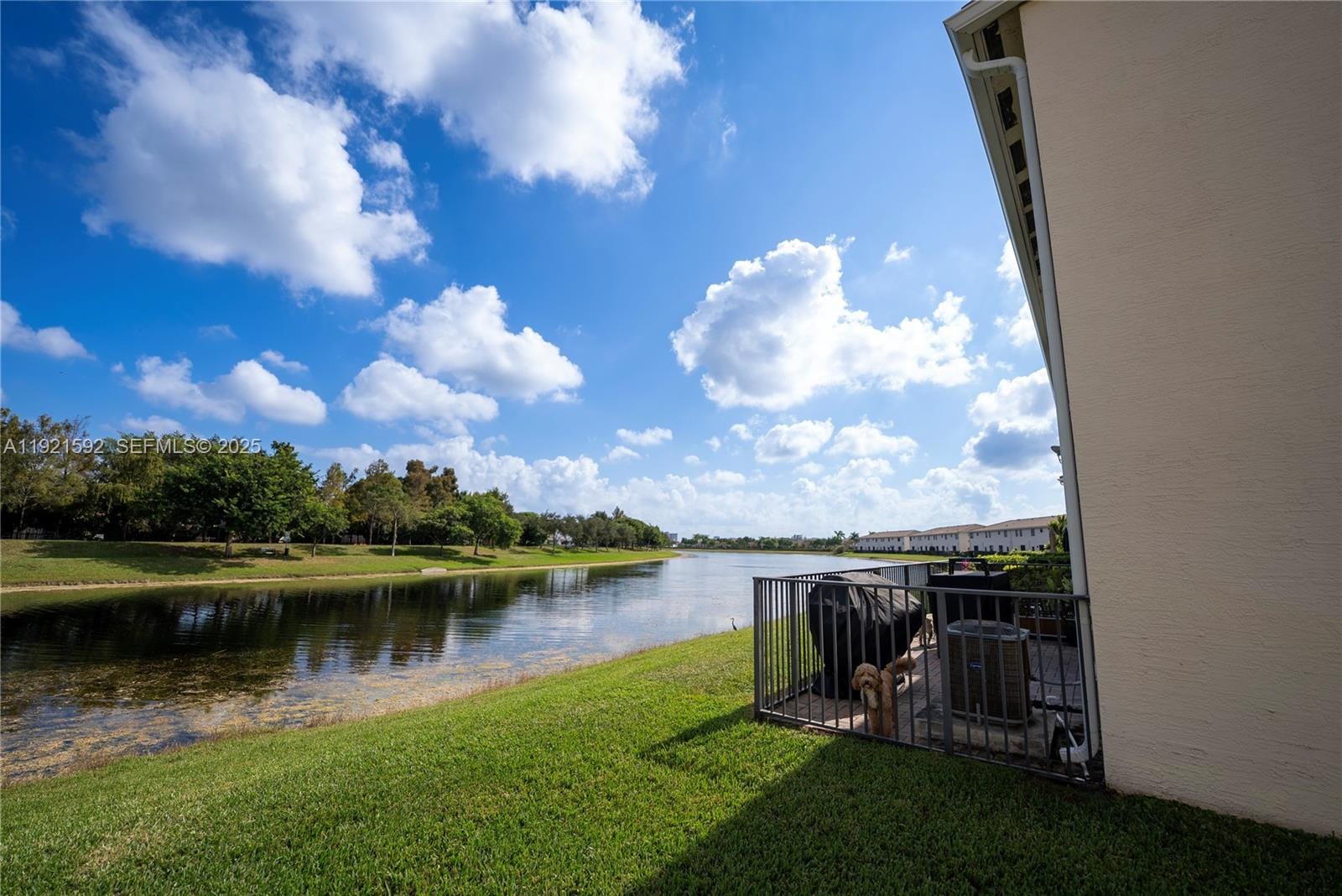 401 NE 194th Lane, Miami, FL 33179 photo 13