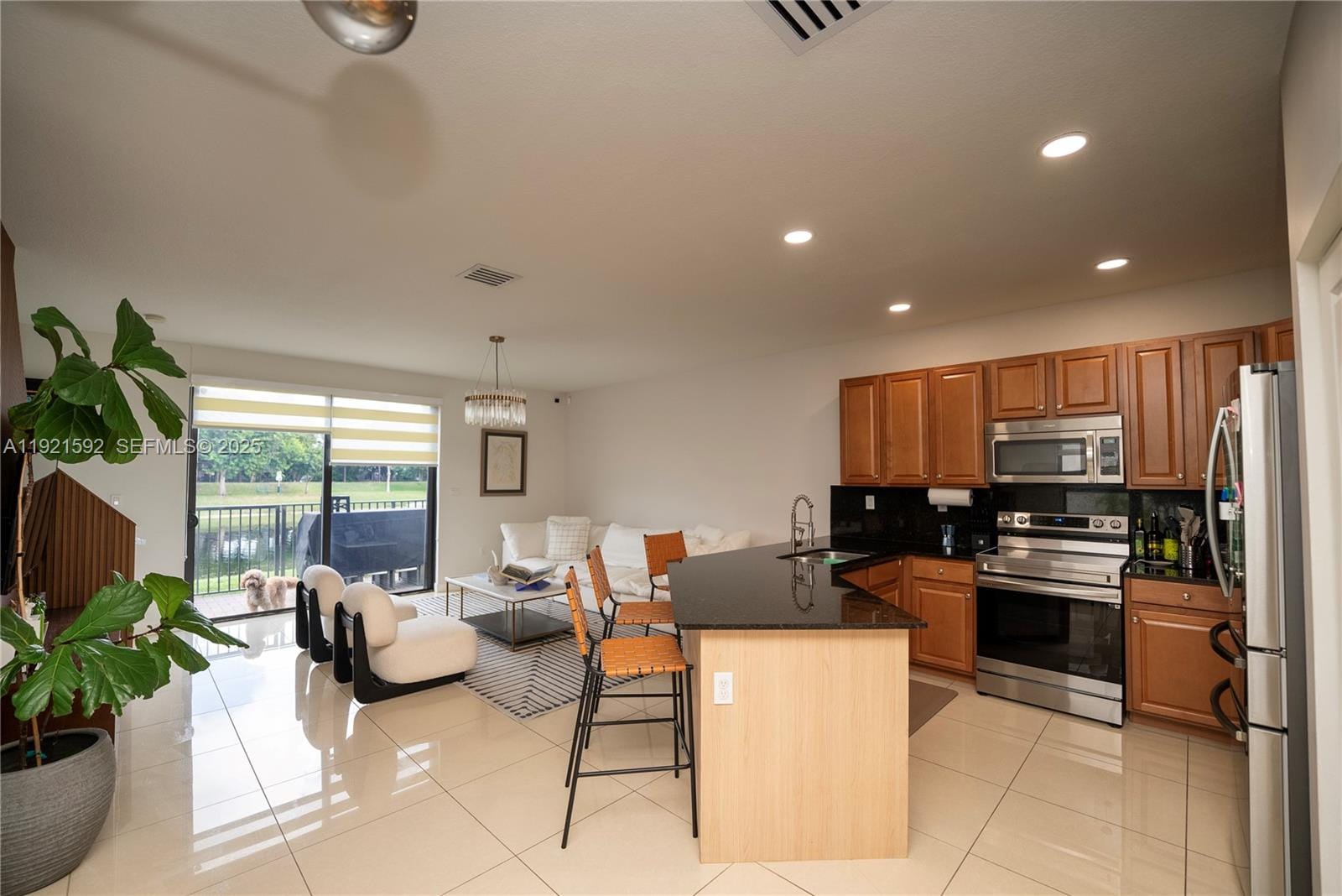 401 NE 194th Lane, Miami, FL 33179 photo 5