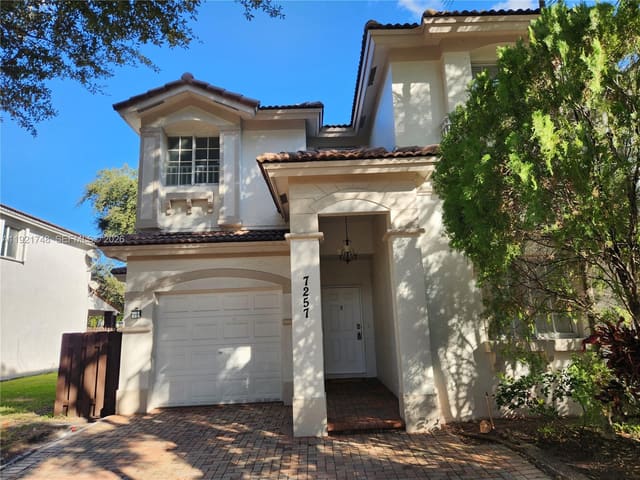 7257 NW 113th Place, Doral, FL 33178