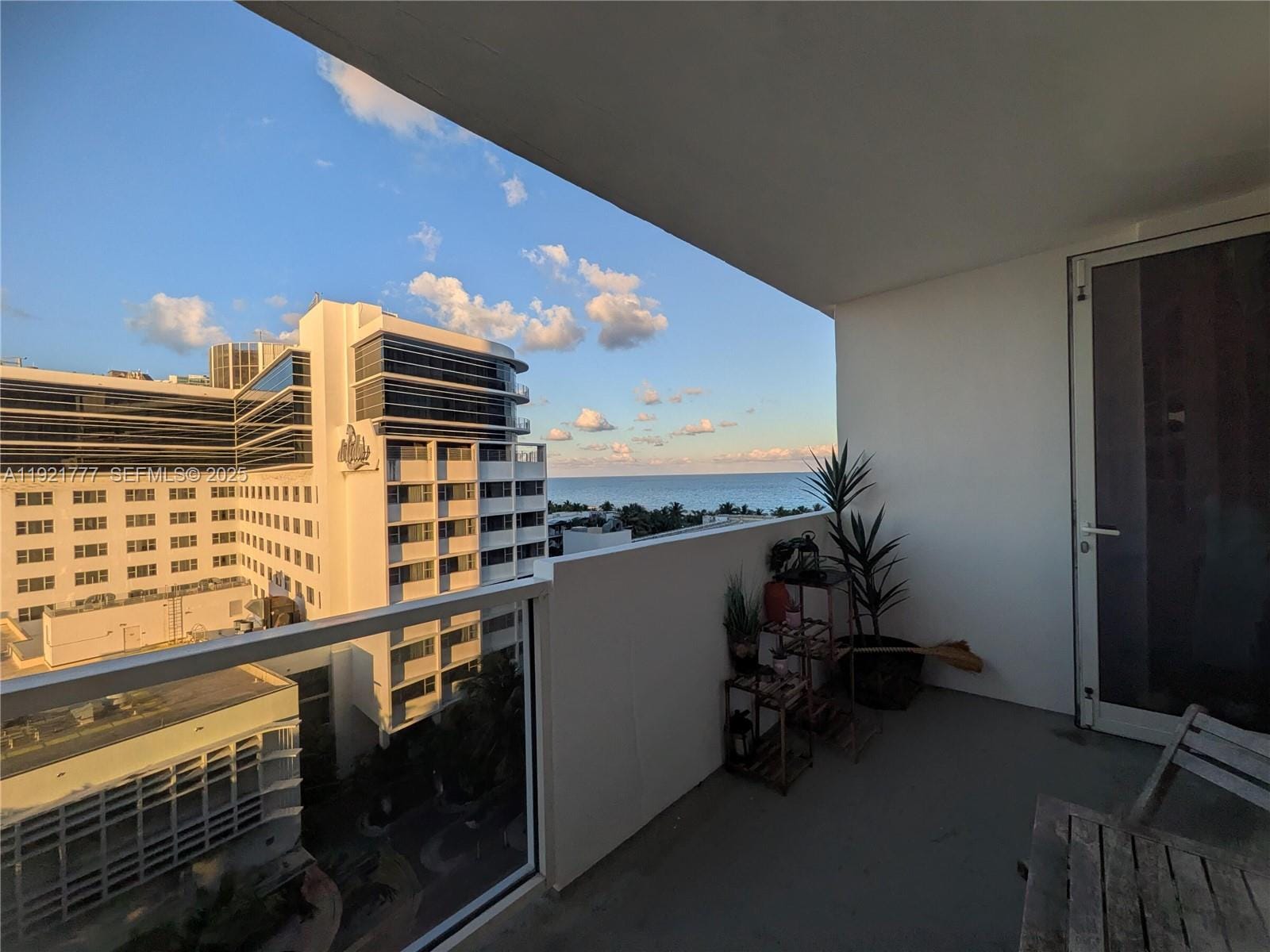 100 Lincoln Road 904 — photo 2