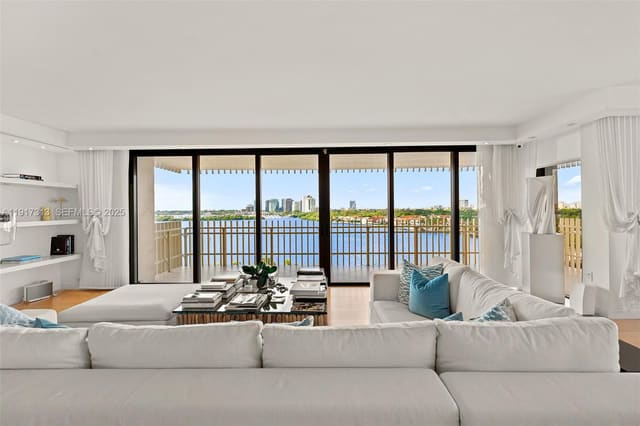 1 Grove Isle Drive A910, Miami, FL 33133
