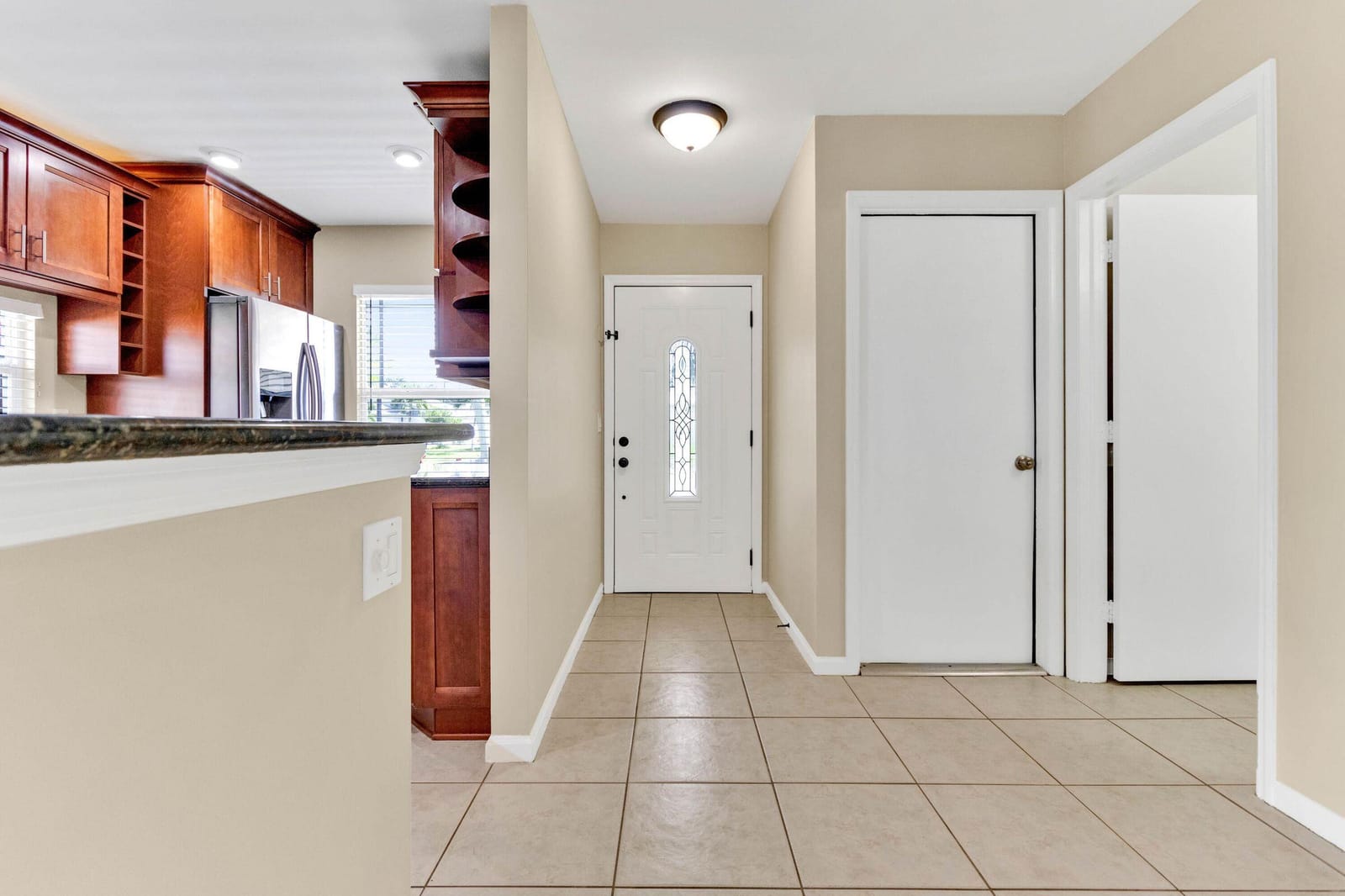3911 Circle Lake Dr Drive — photo 12