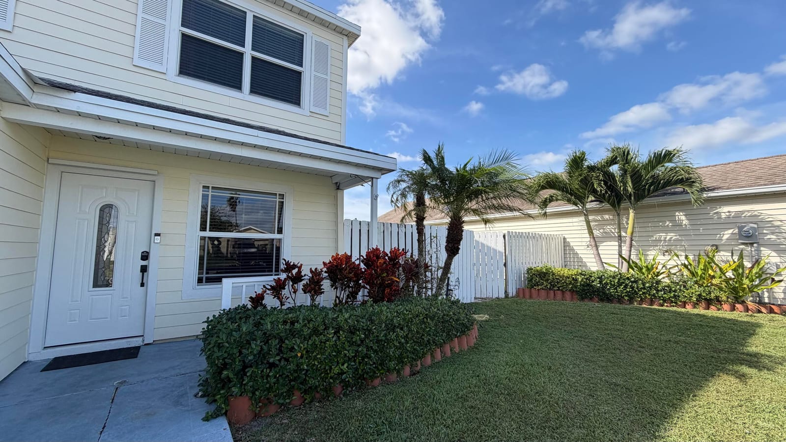 3911 Circle Lake Dr Drive — photo 4