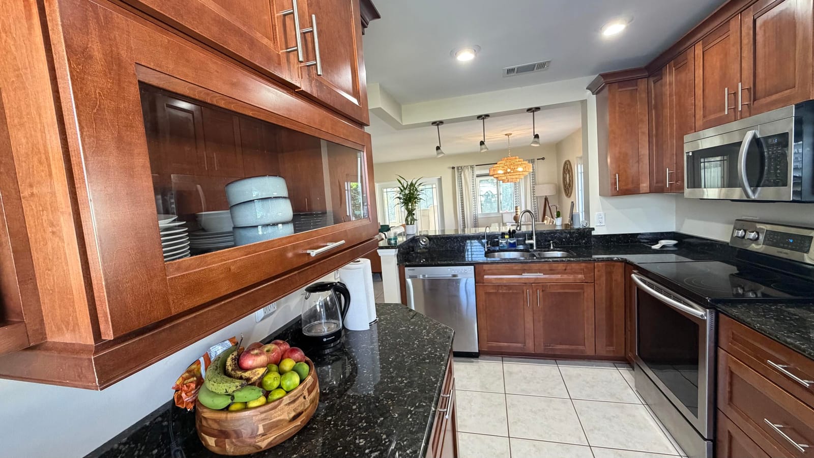 3911 Circle Lake Dr Drive — photo 8