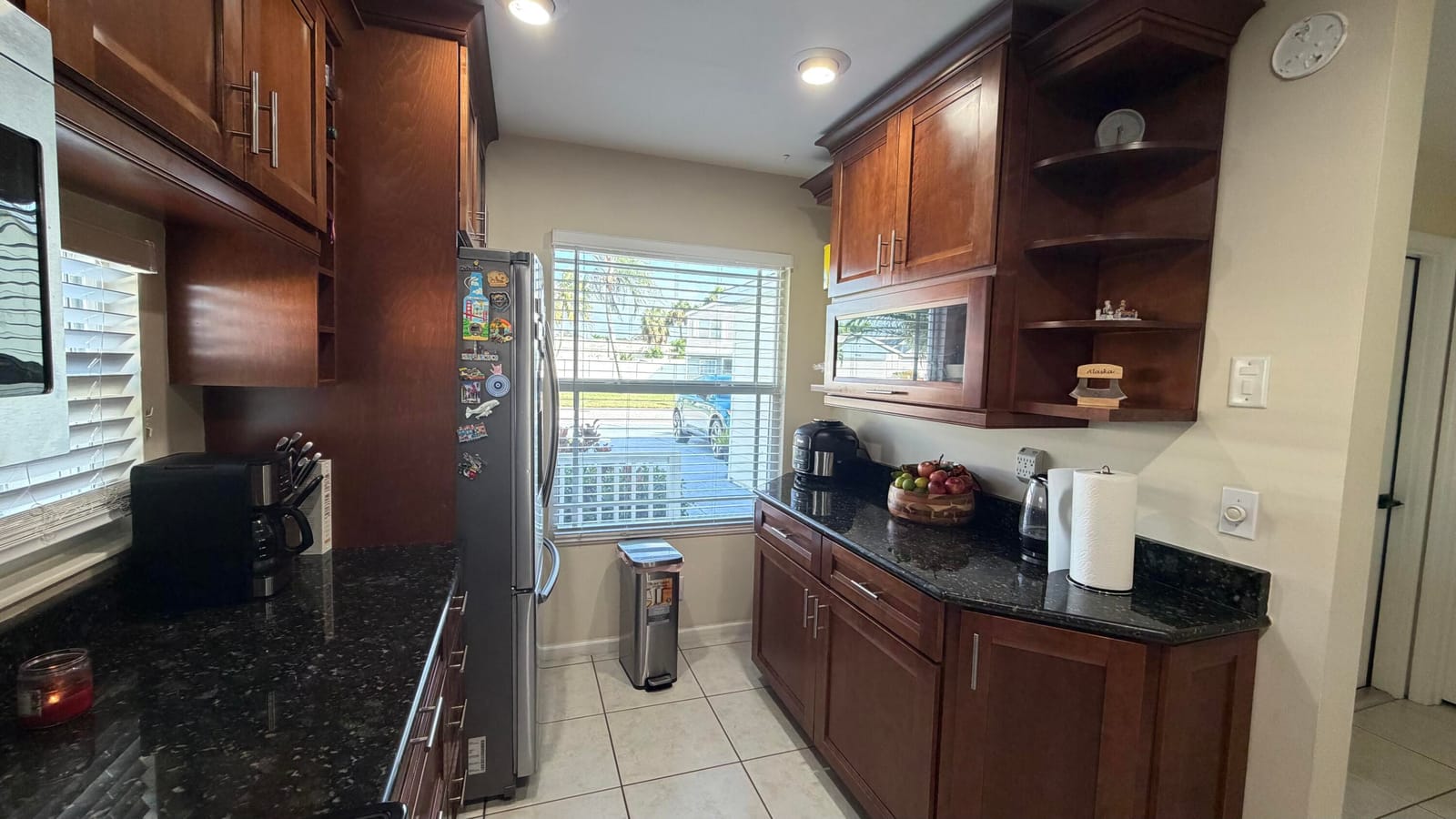 3911 Circle Lake Dr Drive — photo 10