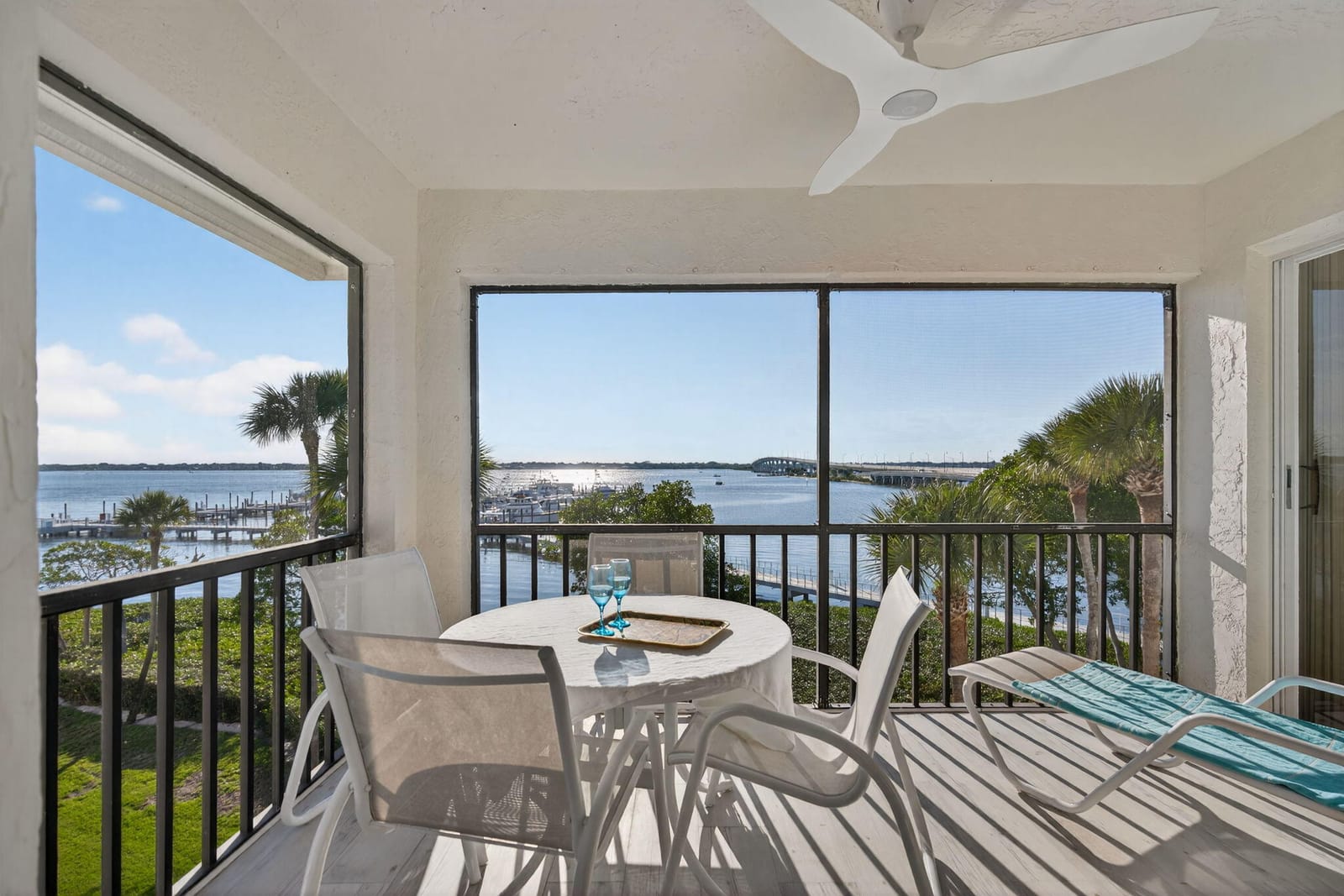 390 NE Edgewater Drive 403, Stuart, FL 34996 photo 2