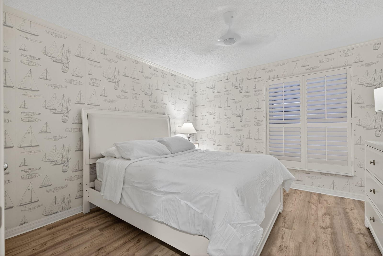 390 NE Edgewater Drive 403, Stuart, FL 34996 photo 18