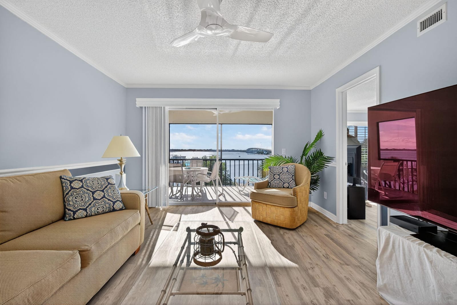 390 NE Edgewater Drive 403, Stuart, FL 34996 photo 5