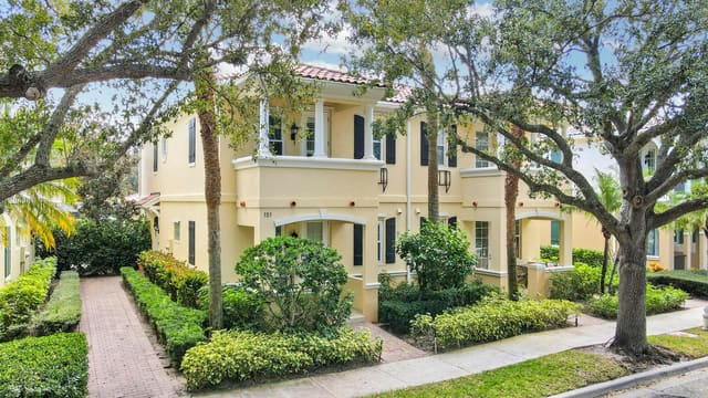 151 Rivinia Drive, sold in San Palermo, Jupiter, FL