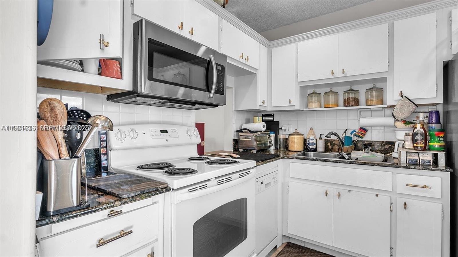 2223 Park Lane 207, Hollywood, FL 33021 photo 4