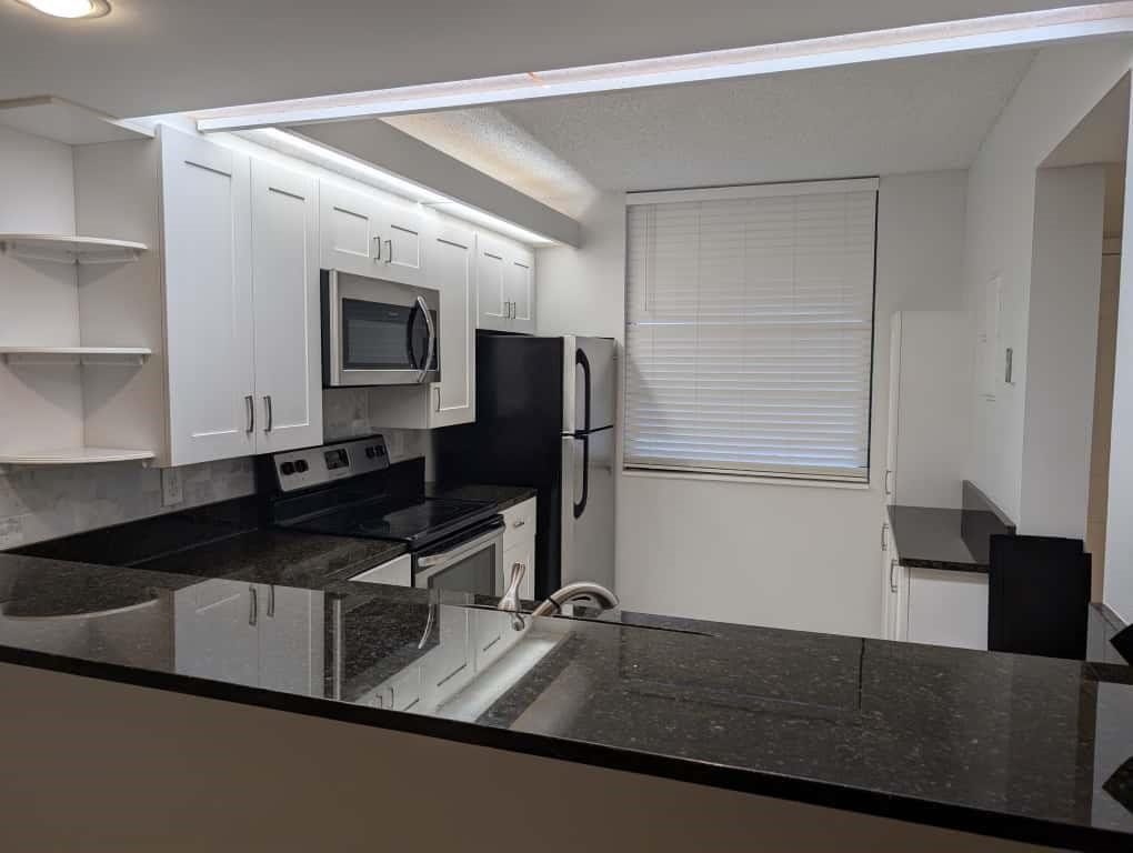 1506 Whitehall Drive 203 — photo 2