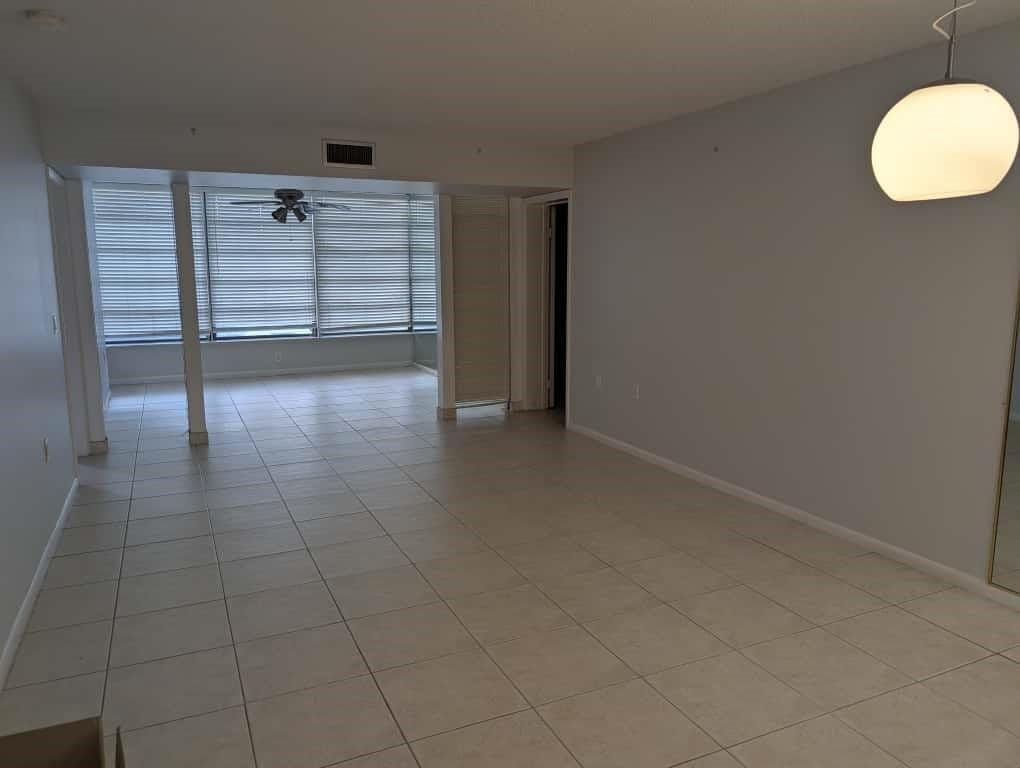 1506 Whitehall Drive 203 — photo 4