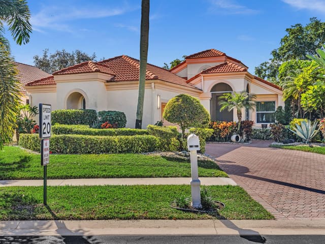6250 Evian Place, sold in Evian At Indian Springs, Boynton Beach, FL