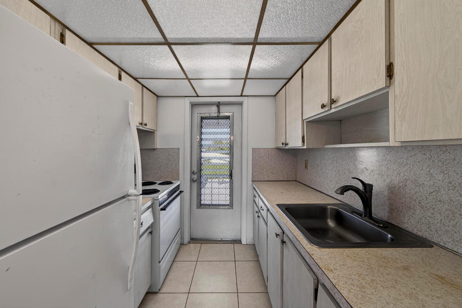 2 bedroom home for sale at 2551 Golf, Pompano Beach, FL 33064 — $89,900