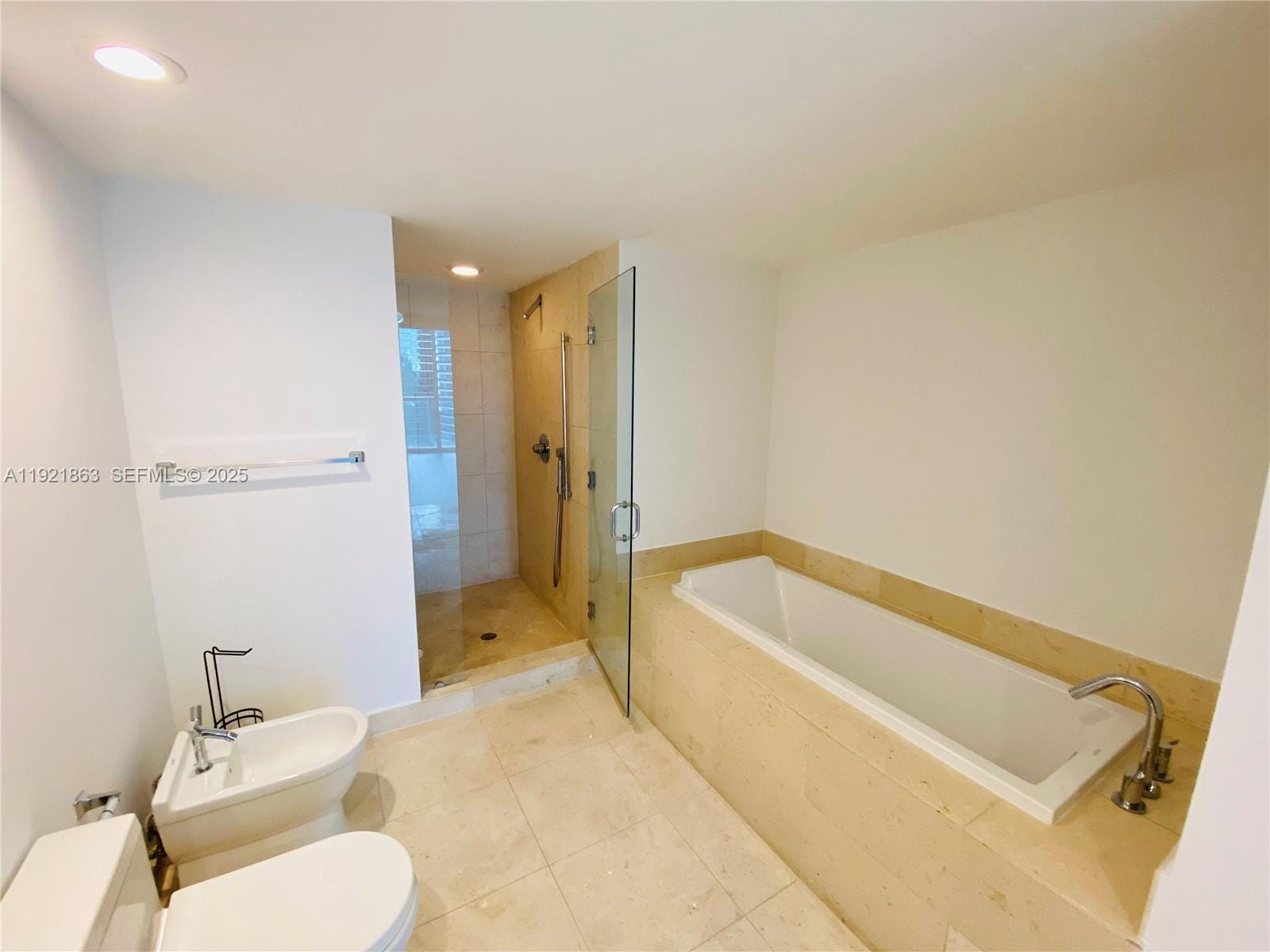 475 Brickell Avenue 3715, Miami, FL 33131 photo 14