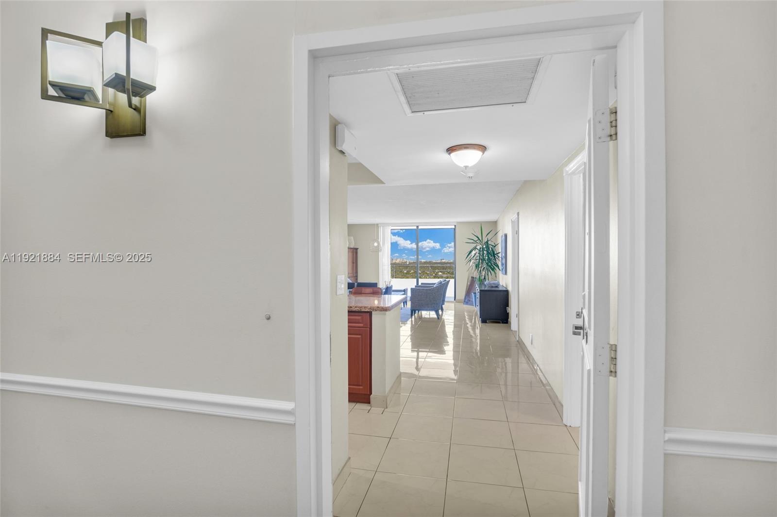 2500 Parkview Drive 2411 — photo 3
